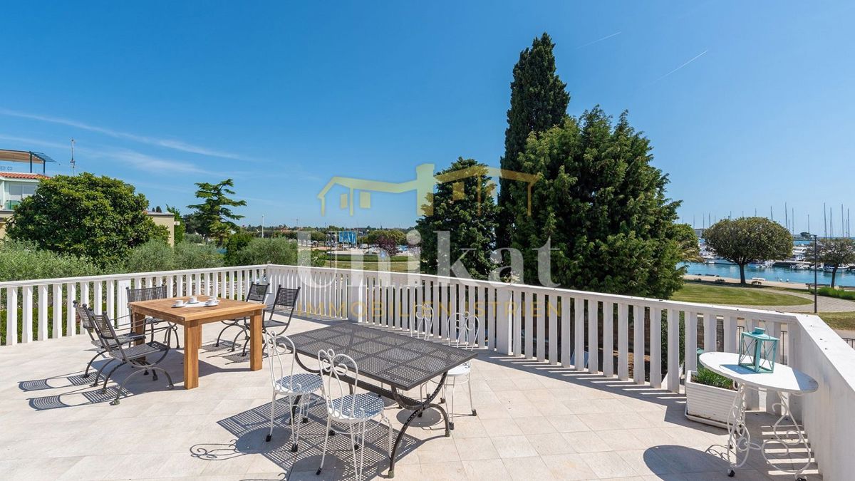 Casa di lusso - prima fila sul mare